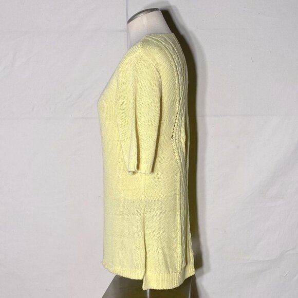 Women’s Butter Yellow Lightweight Acrylic Knit Short Sleeve V Neck Sweater M - Picture 9 of 12